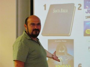Ángel Figueroa, divulgador científico mexicano